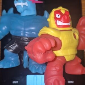 Goo Jit Zu Action Figure Set - Red and Blue